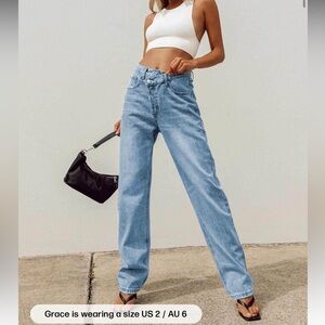 Princess Polly Holly Mid Rise Straight Leg Asymmetric Jean Light Wash Denim